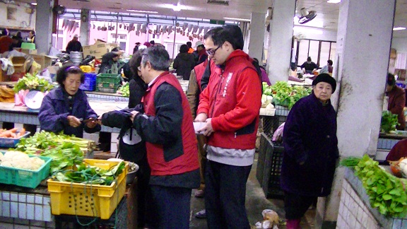 選舉前夕獅子市場反賄選宣導2