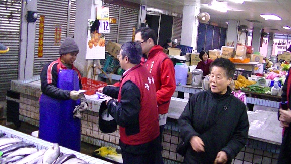 選舉前夕獅子市場反賄選宣導3
