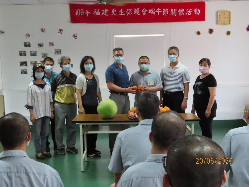 福更保張董事介欽率連江辦事處志工端節入監關懷
