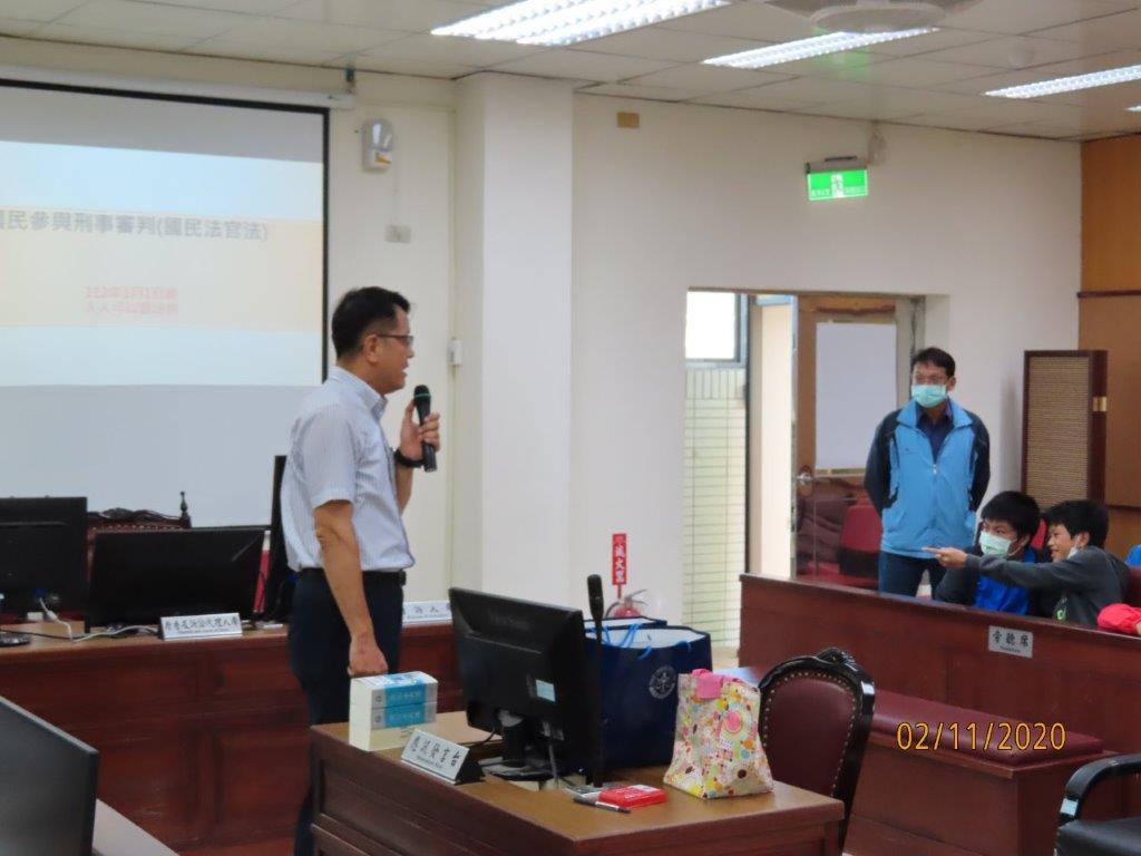 連江地院王院長邁揚為同學講解國民法官參審制度