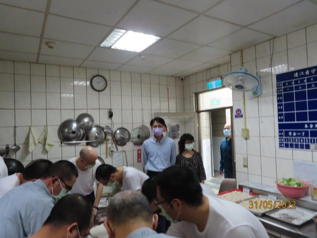 連江地檢黃檢察長元冠赴連江分監端節入監關懷及了解受刑人在監生活情形 (2)