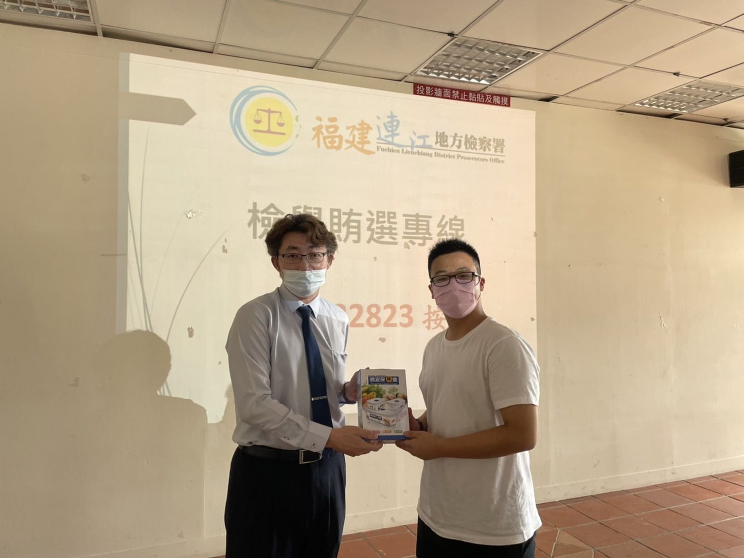 111.09.12廖主任檢察官於社區治安研習為反賄選宣導 (5)