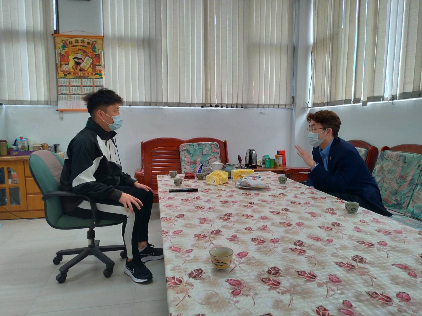 廖主任檢察官至西莒拜會鄉代候選人並宣導反賄選 (1)