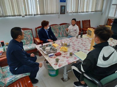 廖主任檢察官至西莒拜會鄉代候選人並宣導反賄選 (2)