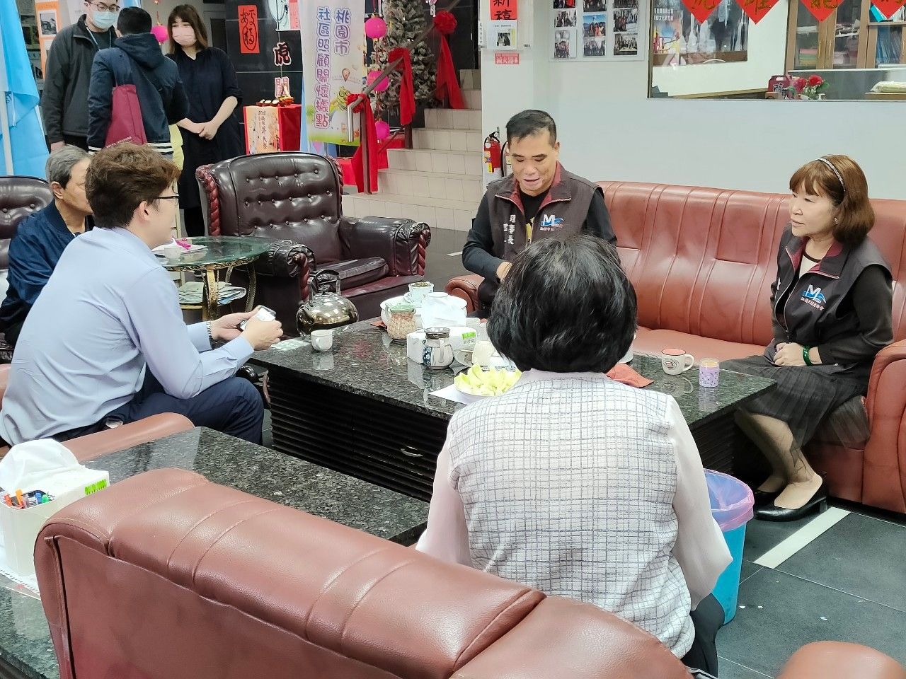 廖主任檢察官赴桃園市拜會馬祖宗親會宣導反賄選 (1)