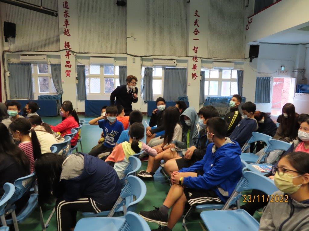 廖主任檢察官赴中正國中校園法宣暨反賄選宣導 (5)