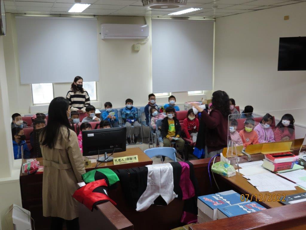 仁愛國小參訪暨校園法宣 (6)