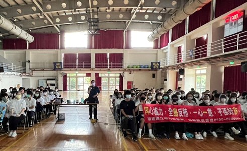 與連江縣警察局於馬祖高中合辦防詐騙及反賄選宣導講習 (3)
