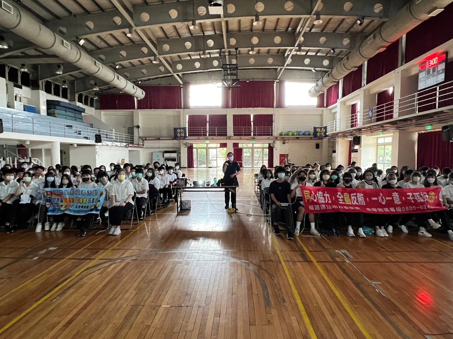 與連江縣警察局於馬祖高中合辦防詐騙及反賄選宣導講習 (4)