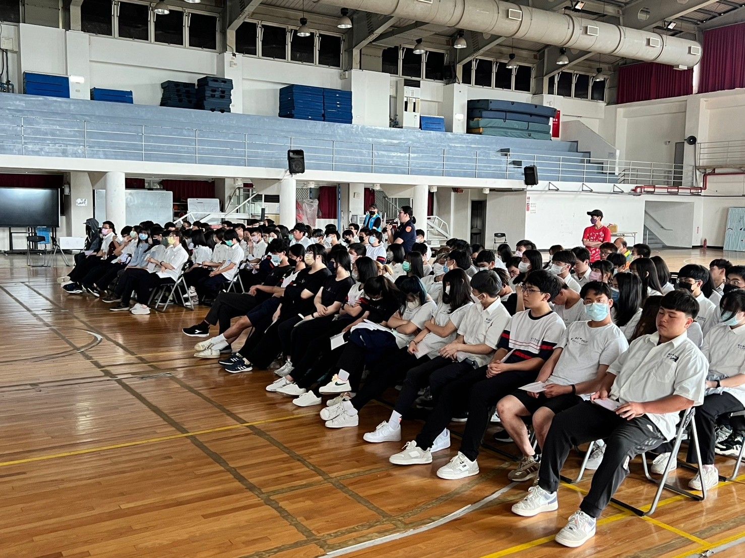 與連江縣警察局於馬祖高中合辦防詐騙及反賄選宣導講習 (5)