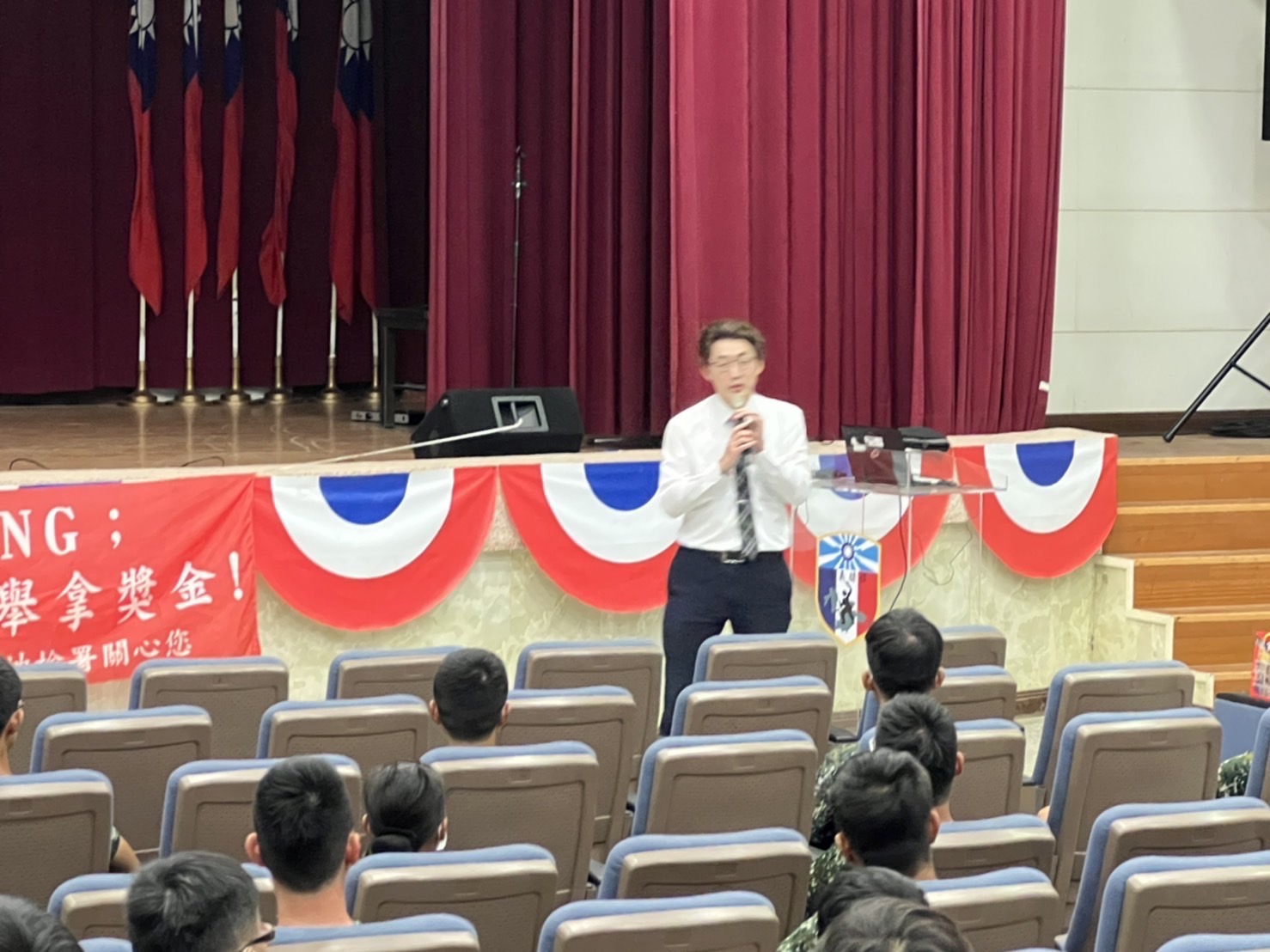 廖主任檢察官赴東引指揮部法宣 (1)
