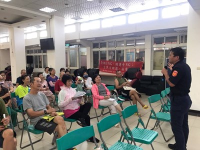 北竿惠民市場活動中心反賄選反詐騙等法律宣導 (2)