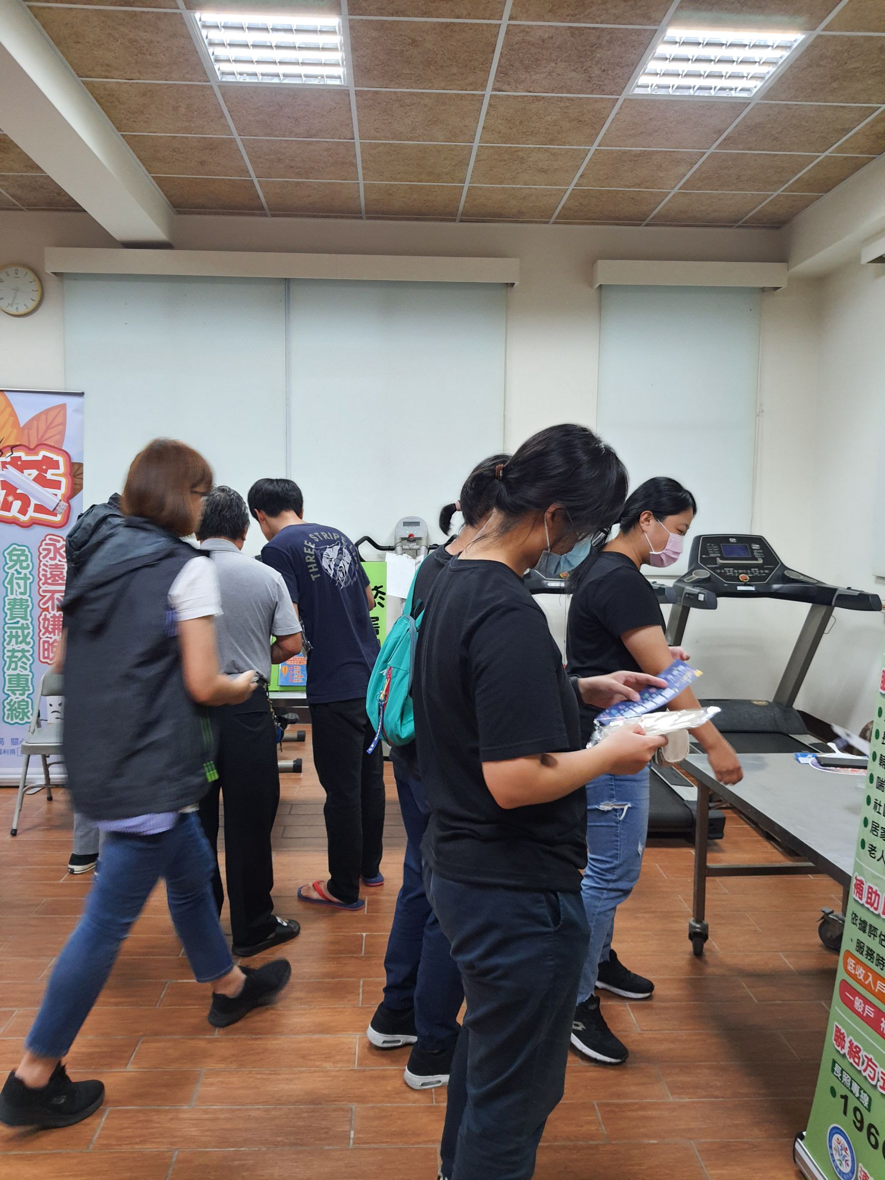 與衛福局、毒防中心仁愛村多功能活動中心反賄選宣導 (4)