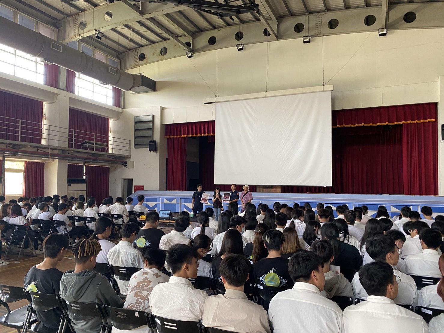 連江地檢縣警局南竿所於馬祖高中反賄選宣導 (2)