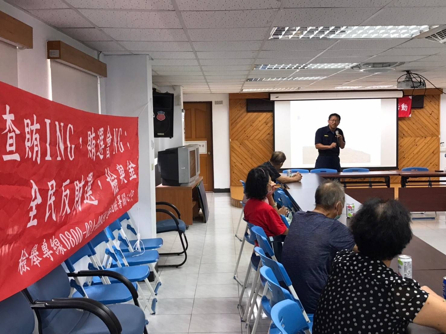 與北竿警察所產發處在塘岐活動中心反賄選宣導 (4)