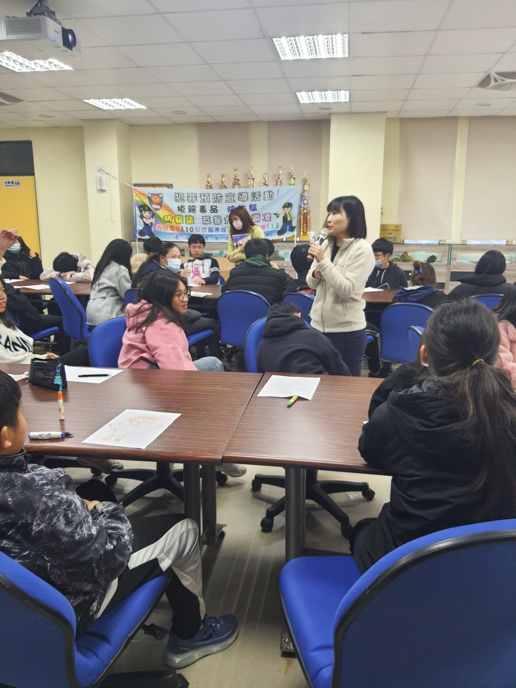 112-12-29與北竿所在中山國中數位性暴力與網路安全反賄選宣導 (5)
