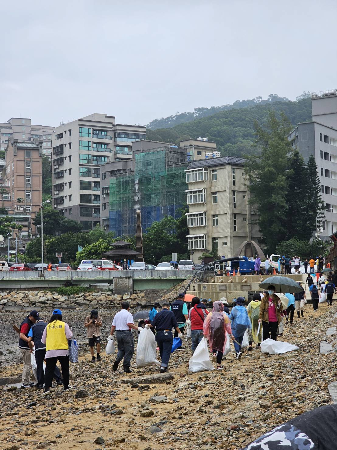 113-06-15國家海洋日淨灘活動法律宣導 (5)