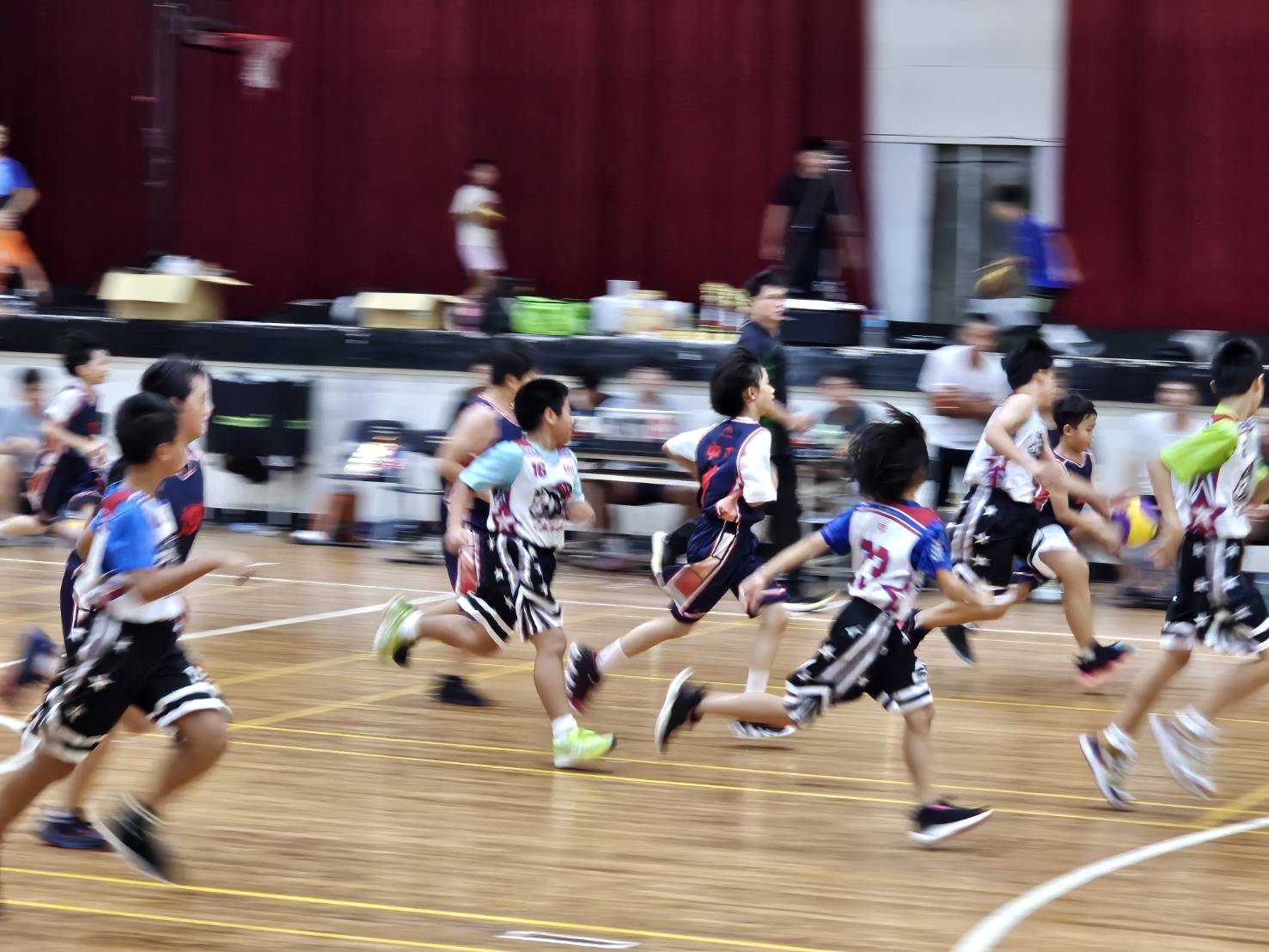 連江地檢署1130822與連江縣政府少年輔導委員會於籃球對抗賽打詐反毒宣導 (1)