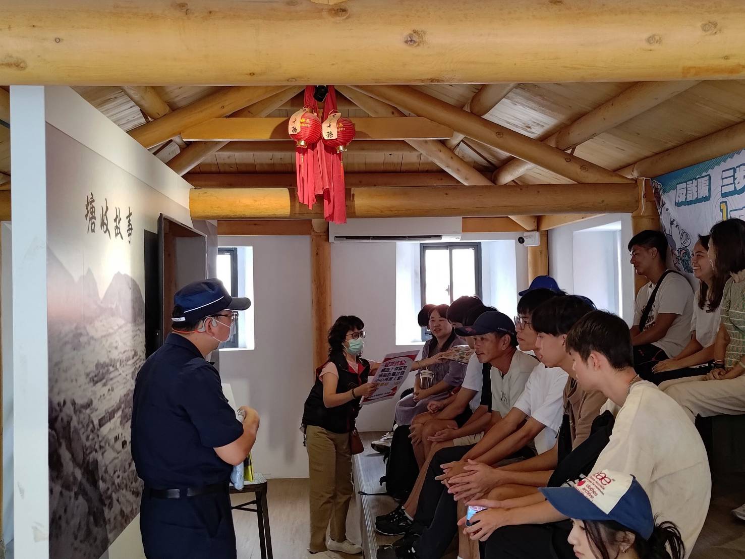 113-09-28連江地檢署於北竿塘岐社區治安會議反詐騙宣導 (1)
