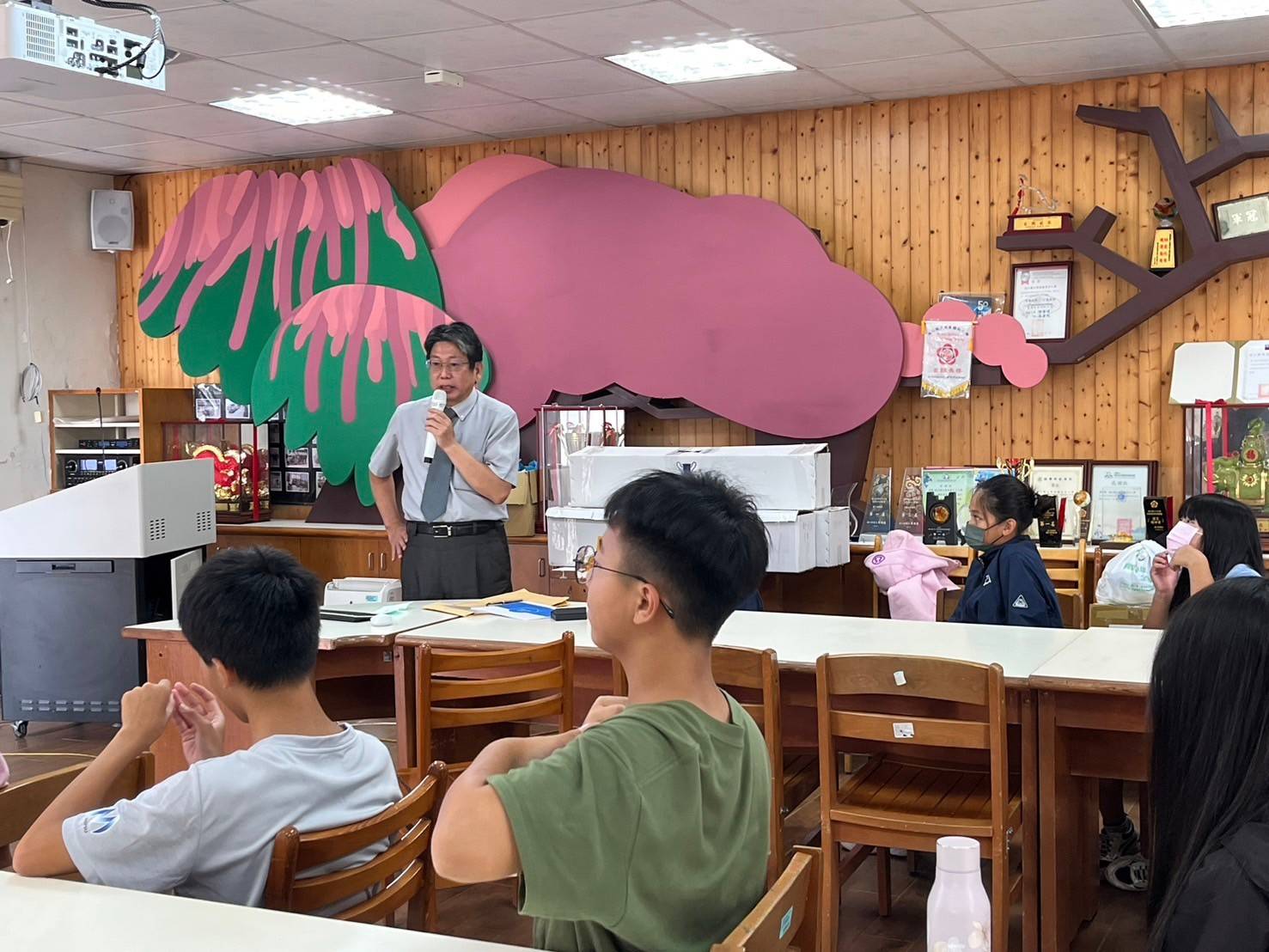113-10-09連江地檢署於敬恆國中小辦理反詐騙宣導 (4)