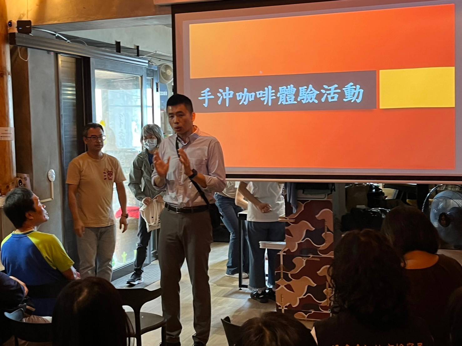 113-10-27連江地檢署於咖啡手作講座辦理反詐騙宣導 (3)