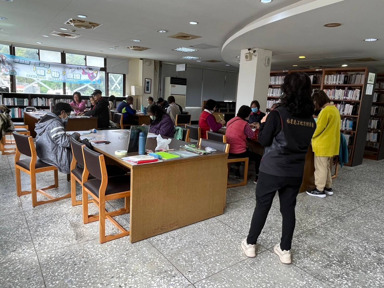 113-11-24連江地檢署於「樂齡閱讀＋手作」活動辦理反詐騙宣導 (4)