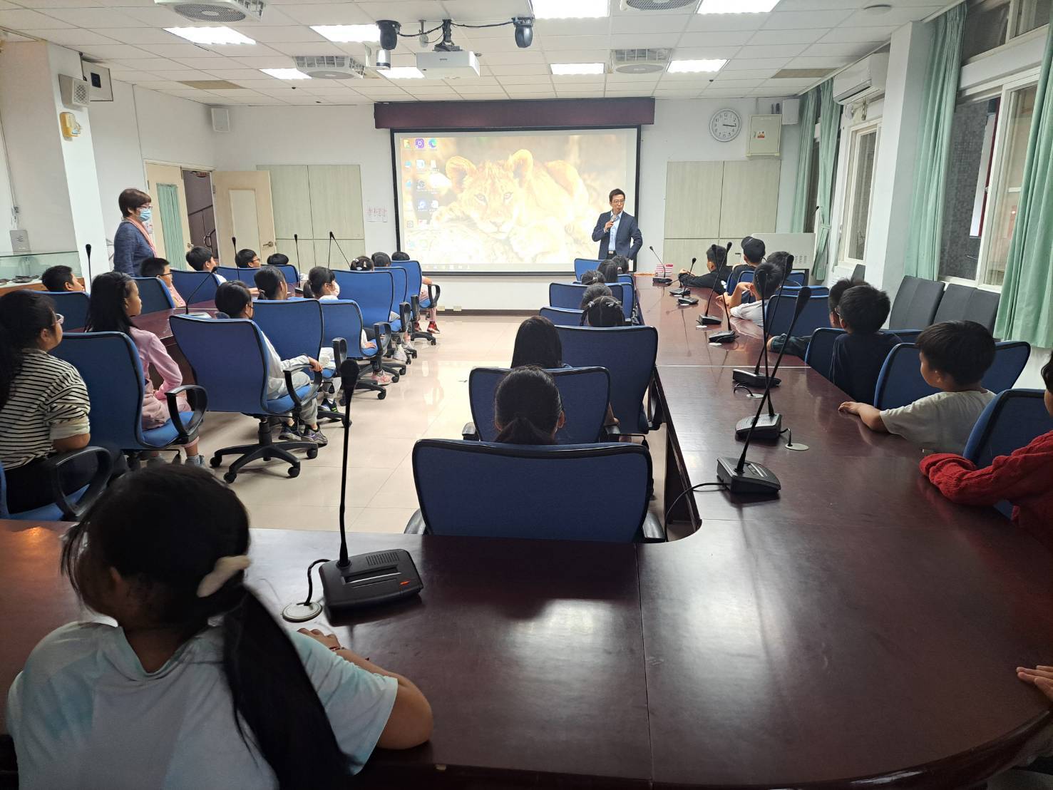 114-10-30連江地檢署介壽國小反詐騙等法律宣導 (4)